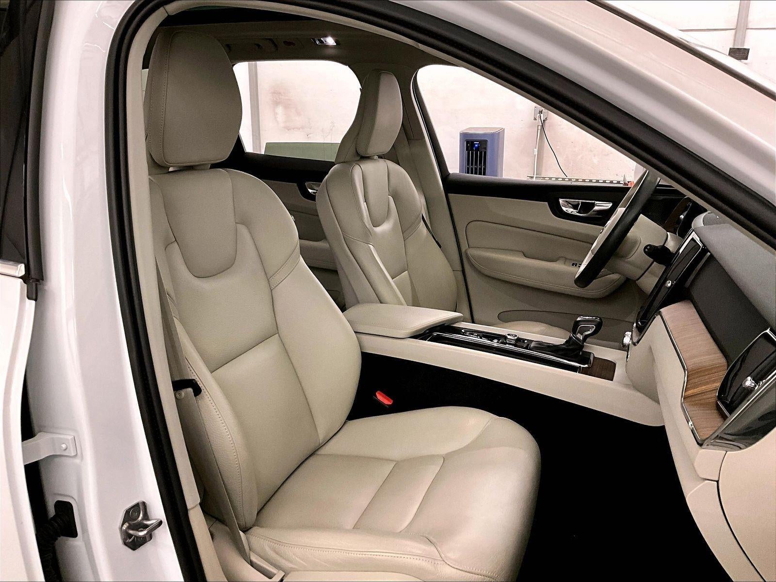 2019 Volvo XC60 Momentum