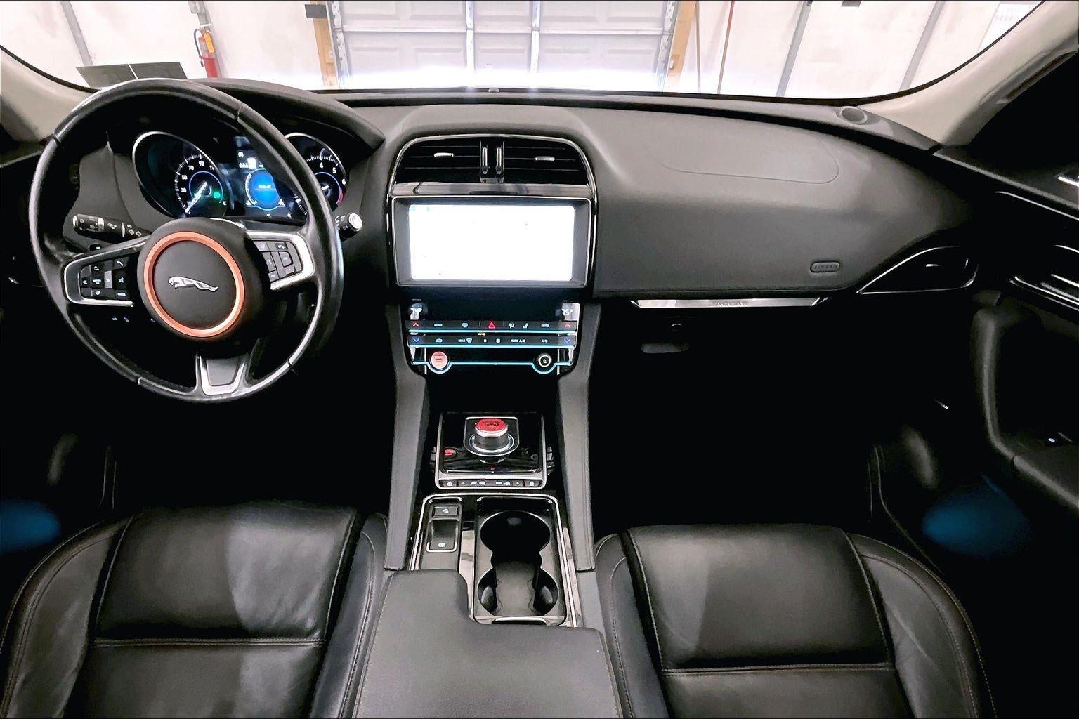 2020 Jaguar F-PACE 30t Prestige