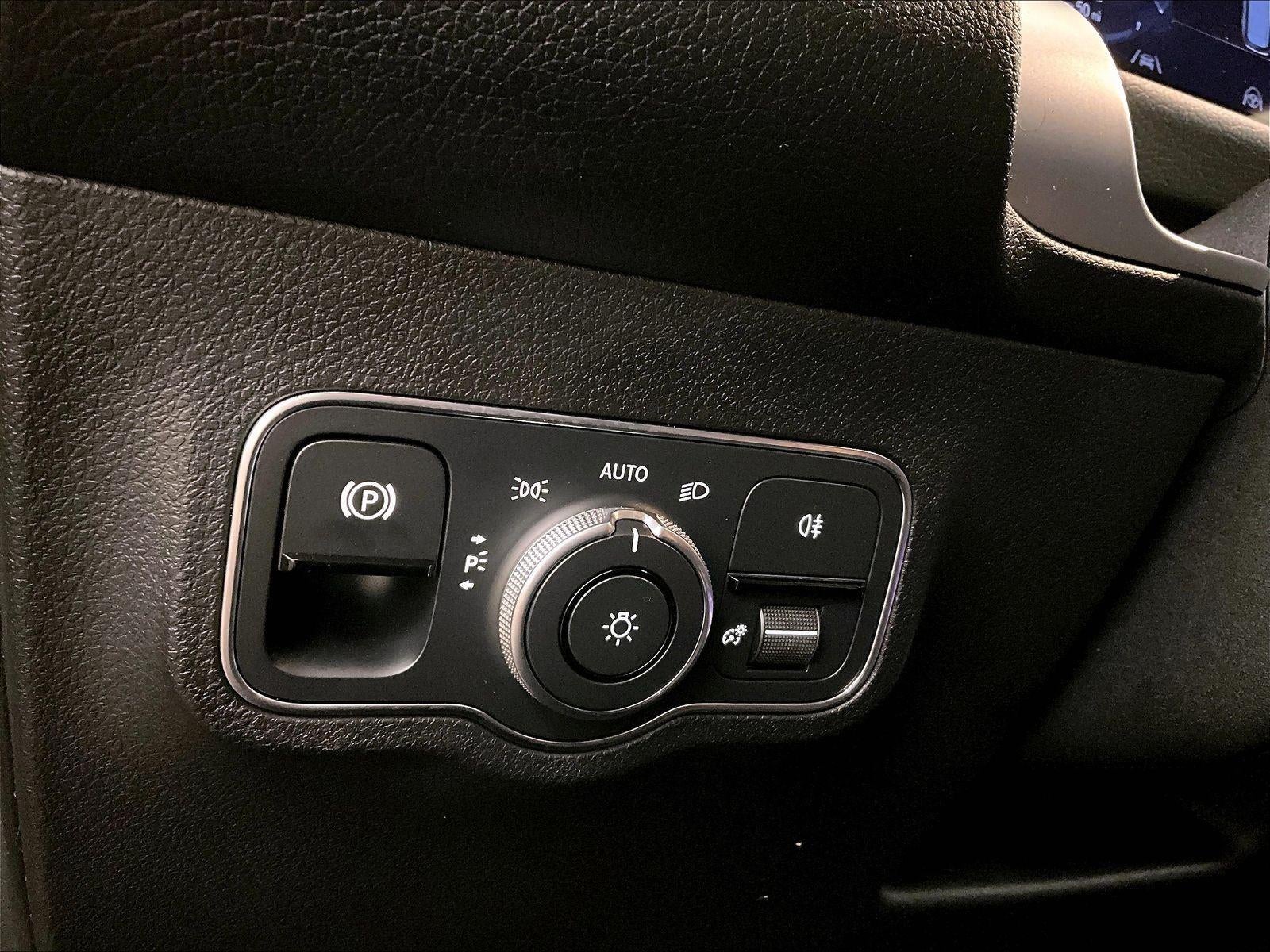 2022 Mercedes-Benz EQB EQB 300