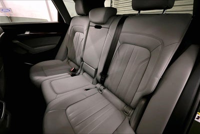 2022 Audi Q5 S line Premium