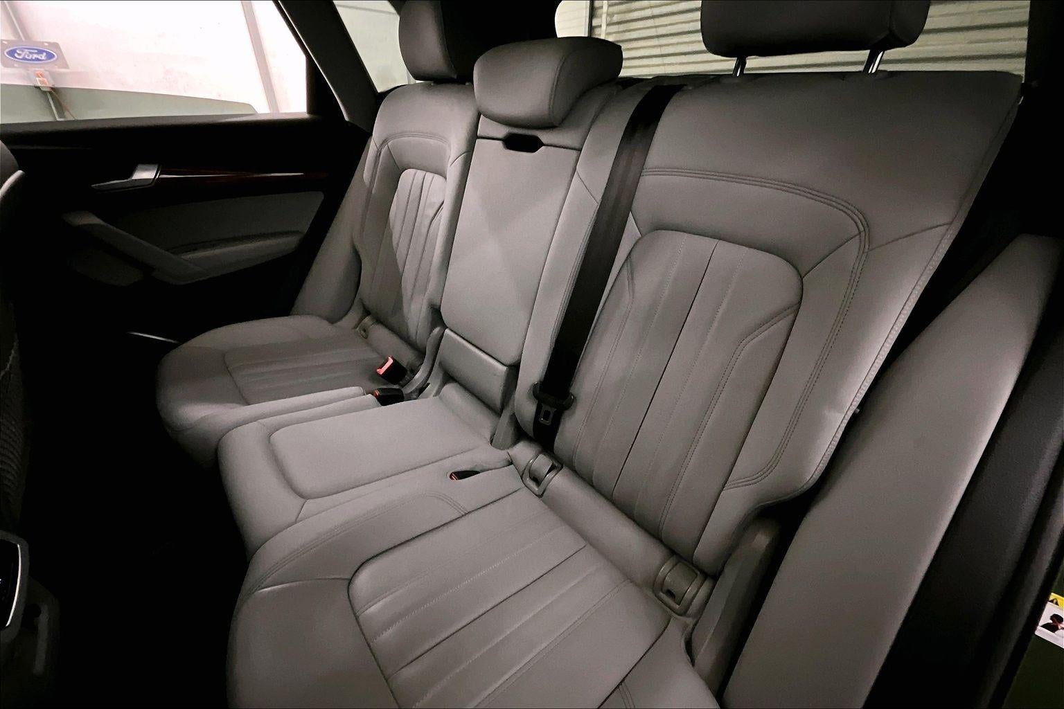 2022 Audi Q5 S line Premium