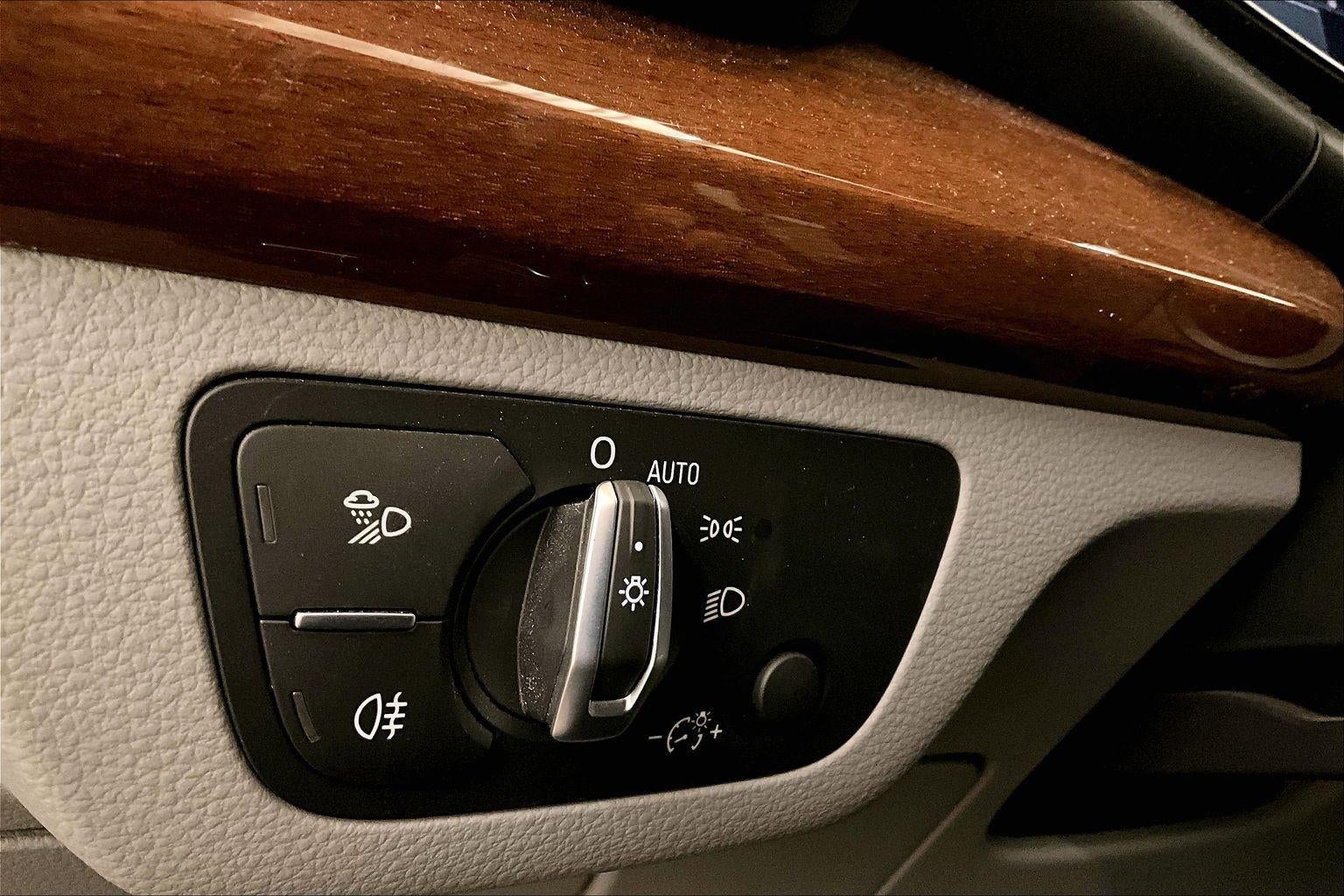 2022 Audi Q5 S line Premium