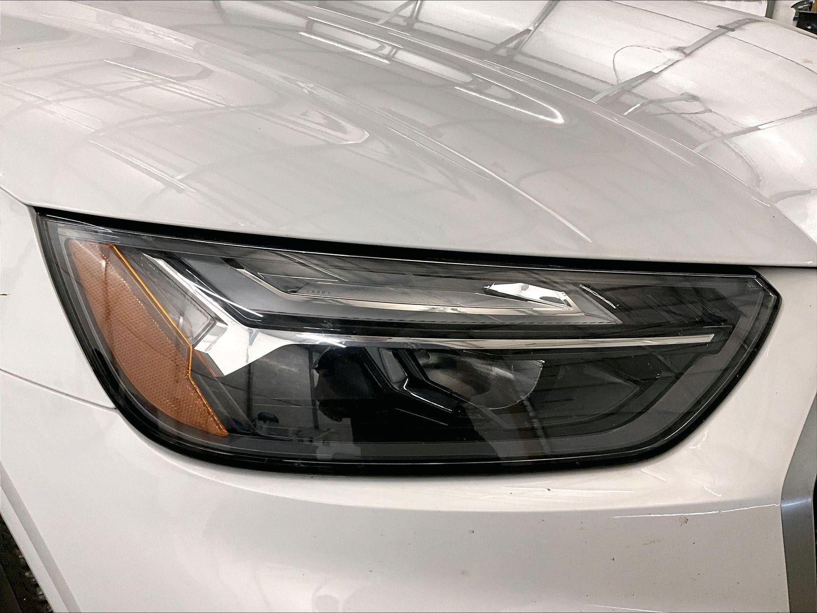 2022 Audi Q5 S line Premium