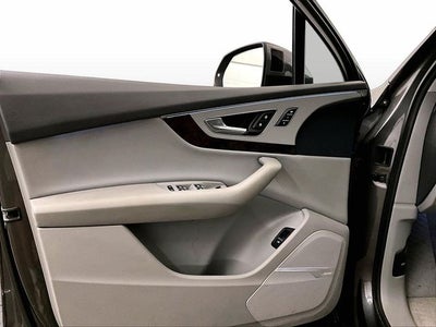 2019 Audi Q7 45 Premium Plus quattro