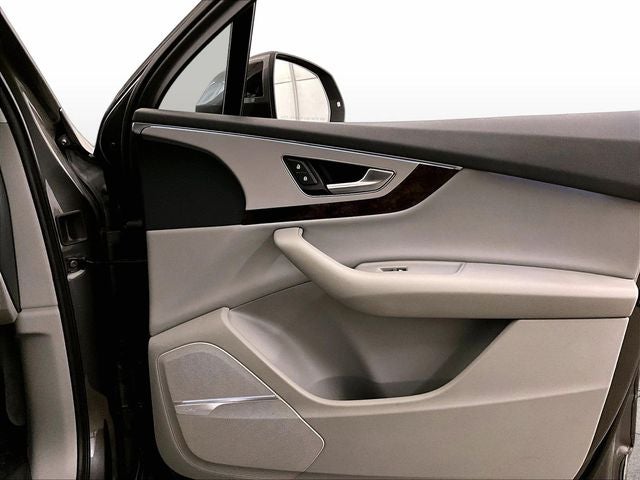 2019 Audi Q7 45 Premium Plus quattro
