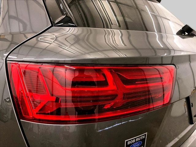 2019 Audi Q7 45 Premium Plus quattro