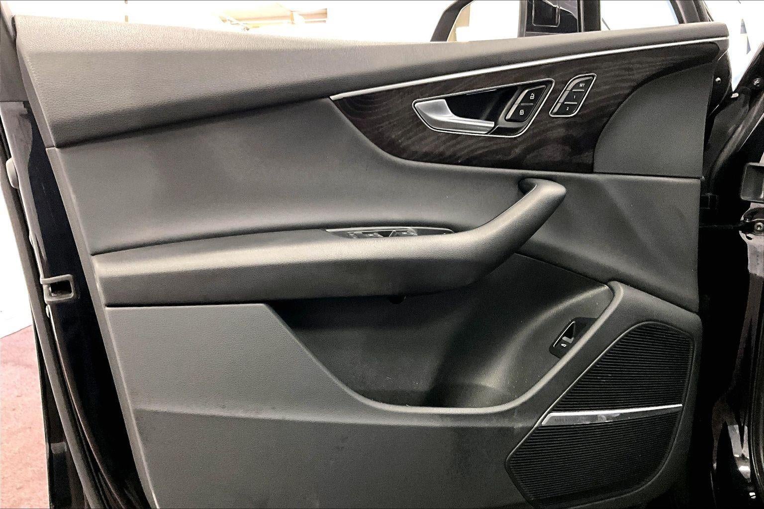 2021 Audi Q7 Premium Plus