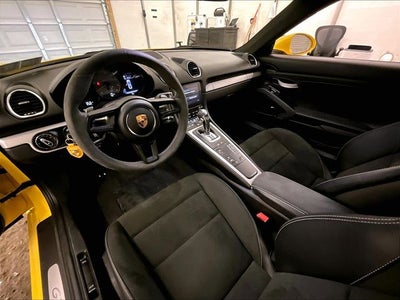 2022 Porsche 718 Cayman GT4
