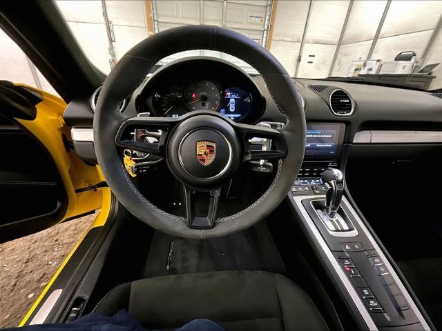2022 Porsche 718 Cayman GT4
