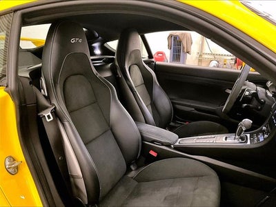 2022 Porsche 718 Cayman GT4