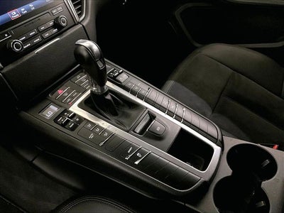 2017 Porsche Macan Base