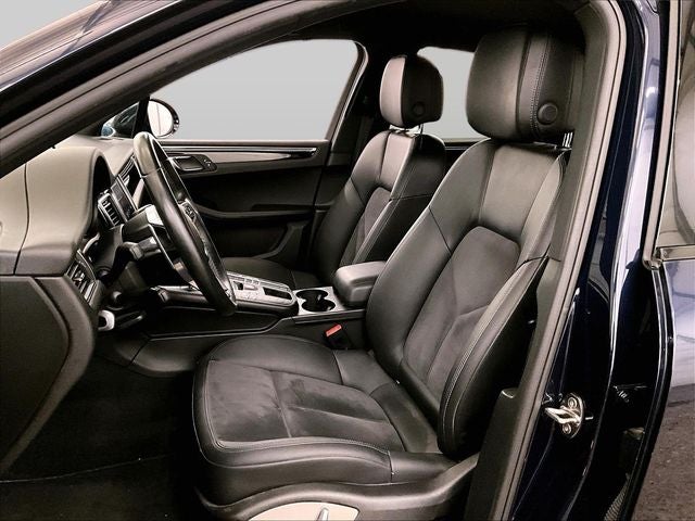 2017 Porsche Macan Base
