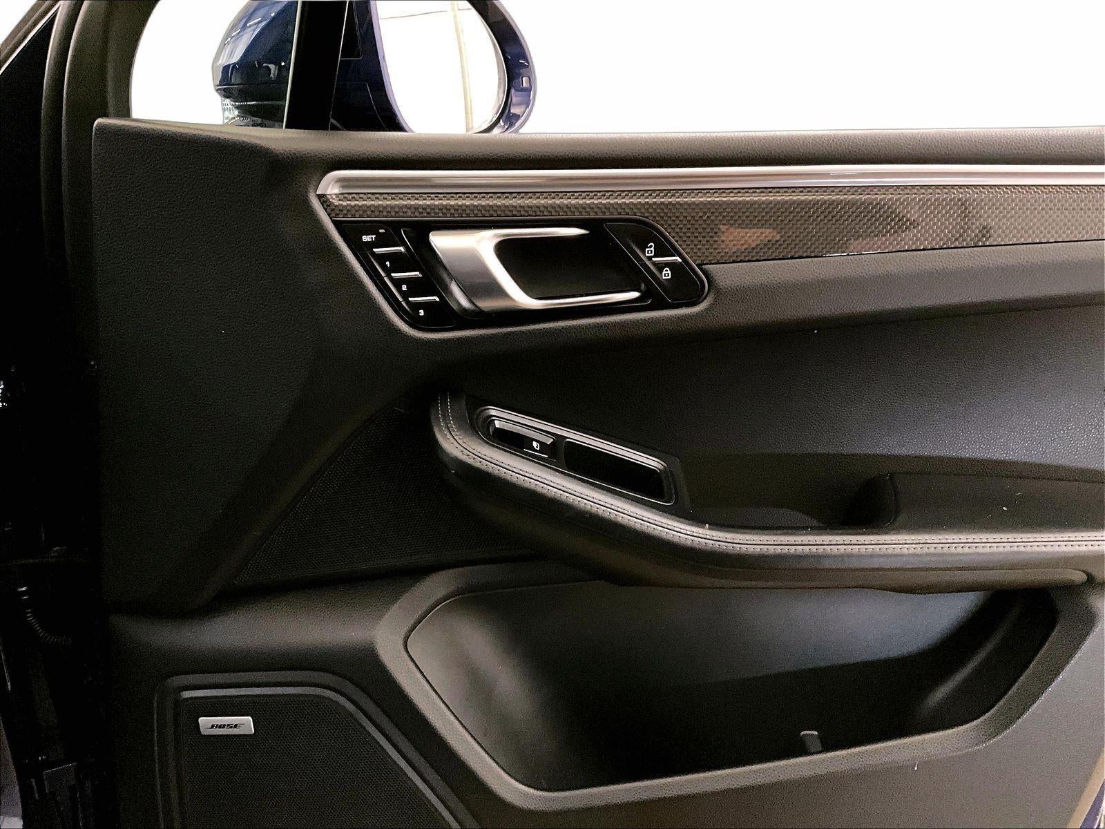 2023 Porsche Macan T