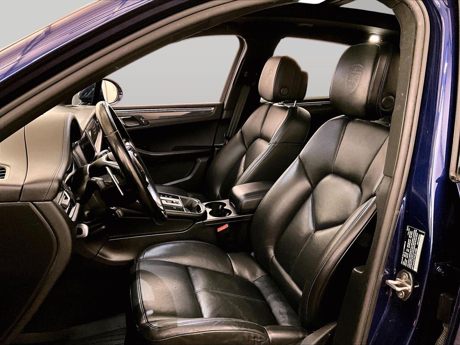 2023 Porsche Macan T