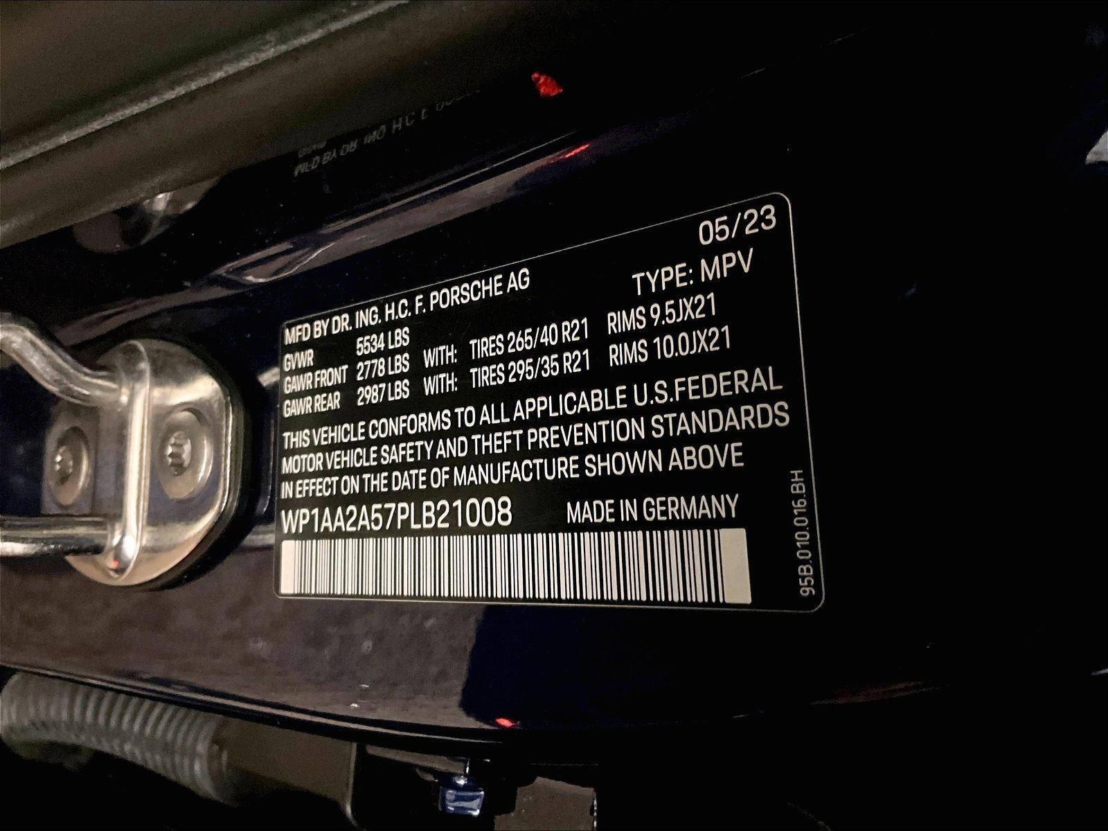 2023 Porsche Macan T