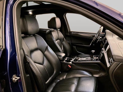 2023 Porsche Macan T