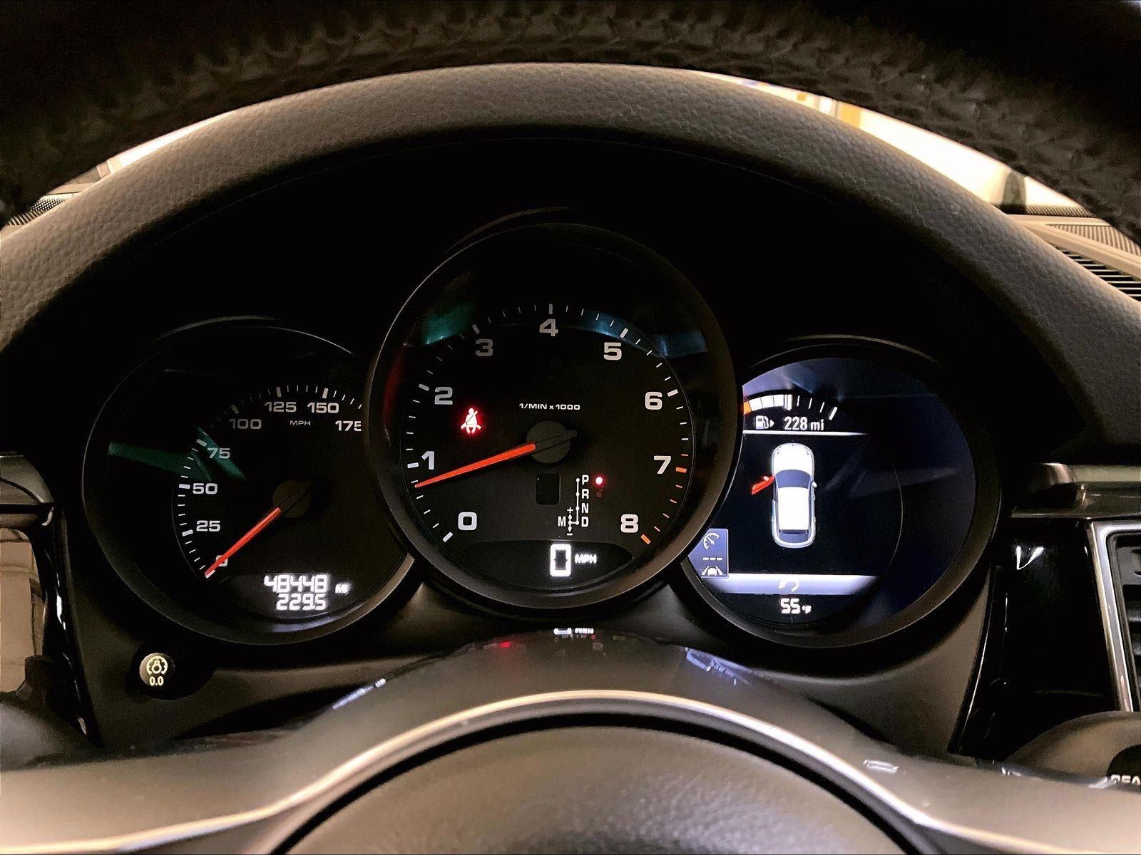 2018 Porsche Macan Base