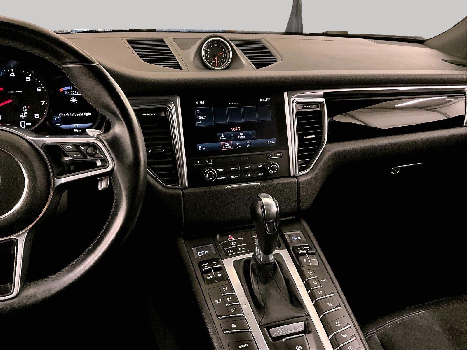 2018 Porsche Macan Base