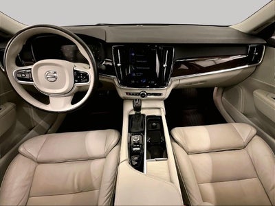 2017 Volvo S90 T6 Momentum
