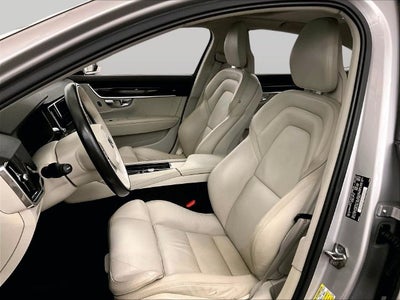 2017 Volvo S90 T6 Momentum