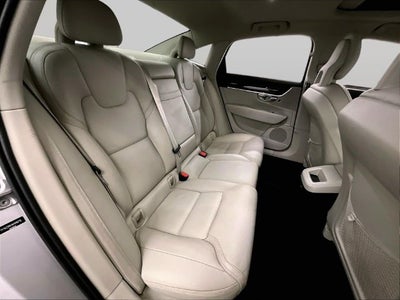 2017 Volvo S90 T6 Momentum