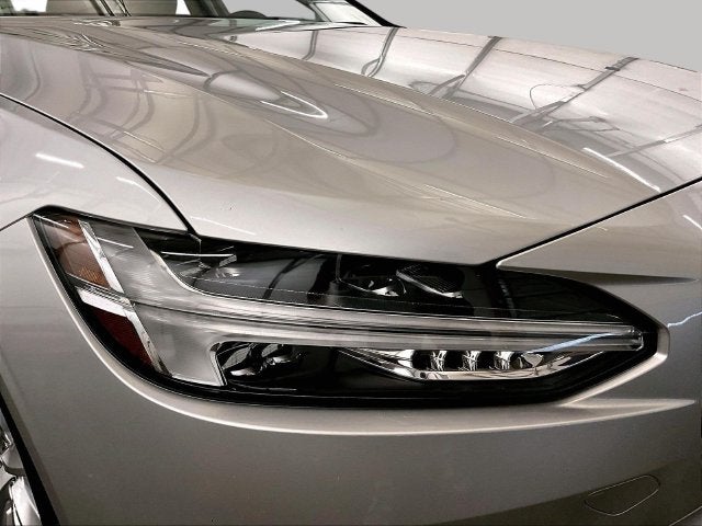 2017 Volvo S90 T6 Momentum