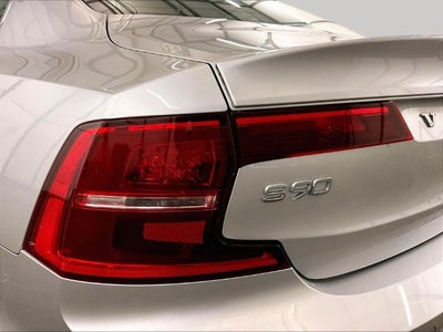 2017 Volvo S90 T6 Momentum