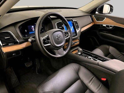2024 Volvo XC90 B6 Plus Bright Theme