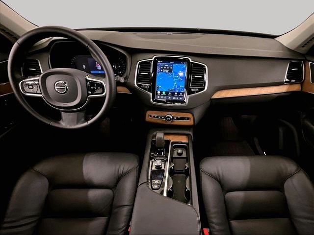 2024 Volvo XC90 B6 Plus Bright Theme