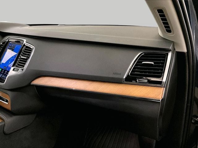 2024 Volvo XC90 B6 Plus Bright Theme