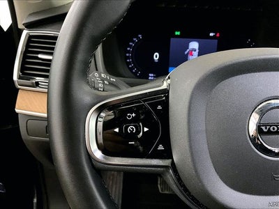 2024 Volvo XC90 B6 Plus Bright Theme