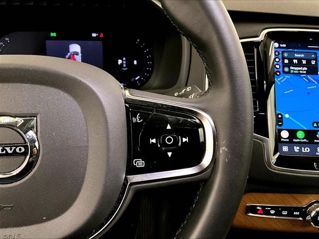 2024 Volvo XC90 B6 Plus Bright Theme