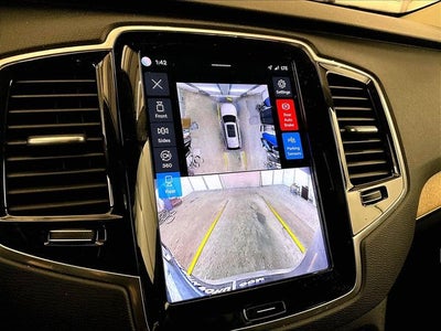 2024 Volvo XC90 B6 Plus Bright Theme