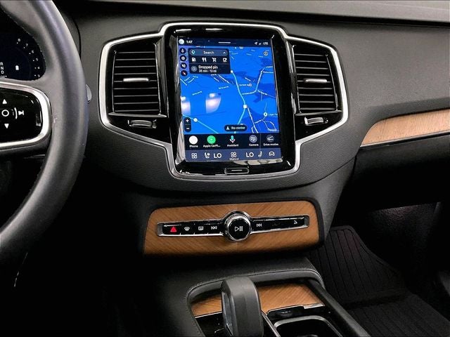 2024 Volvo XC90 B6 Plus Bright Theme
