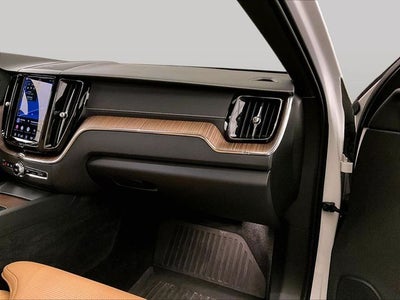 2022 Volvo XC60 B6 Inscription