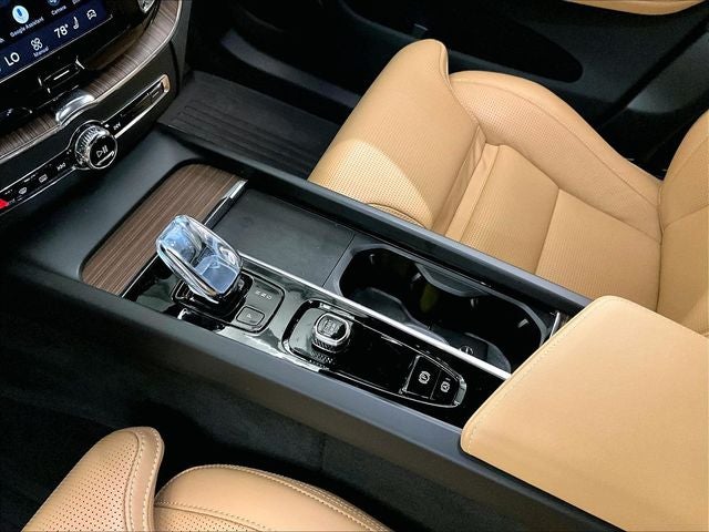 2022 Volvo XC60 B6 Inscription