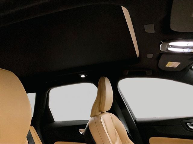 2022 Volvo XC60 B6 Inscription