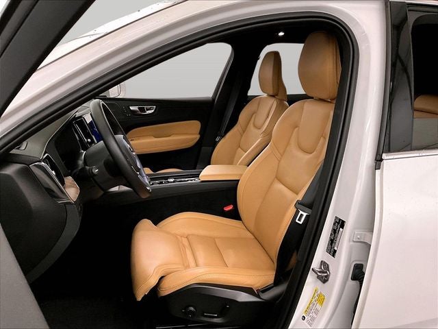 2022 Volvo XC60 B6 Inscription