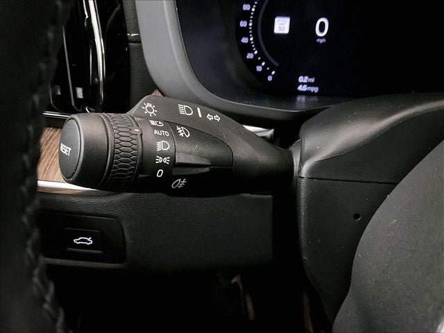 2022 Volvo XC60 B6 Inscription
