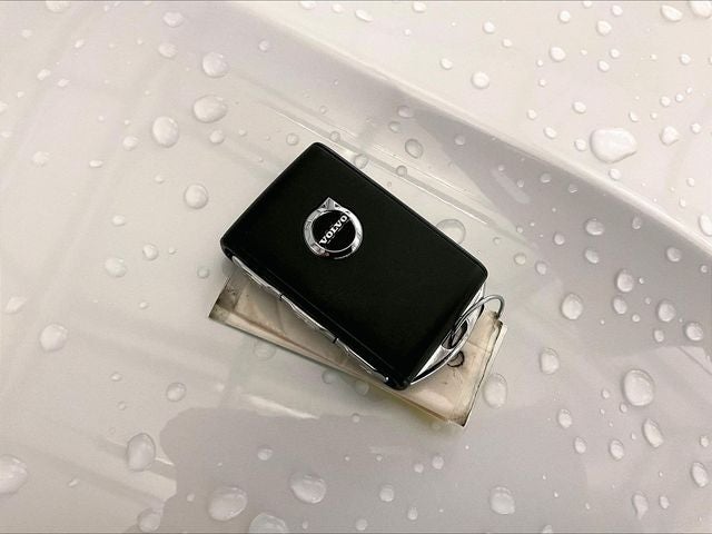 2022 Volvo XC60 B6 Inscription