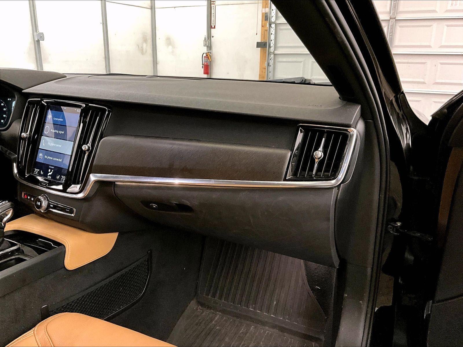 2018 Volvo V90 Cross Country T5