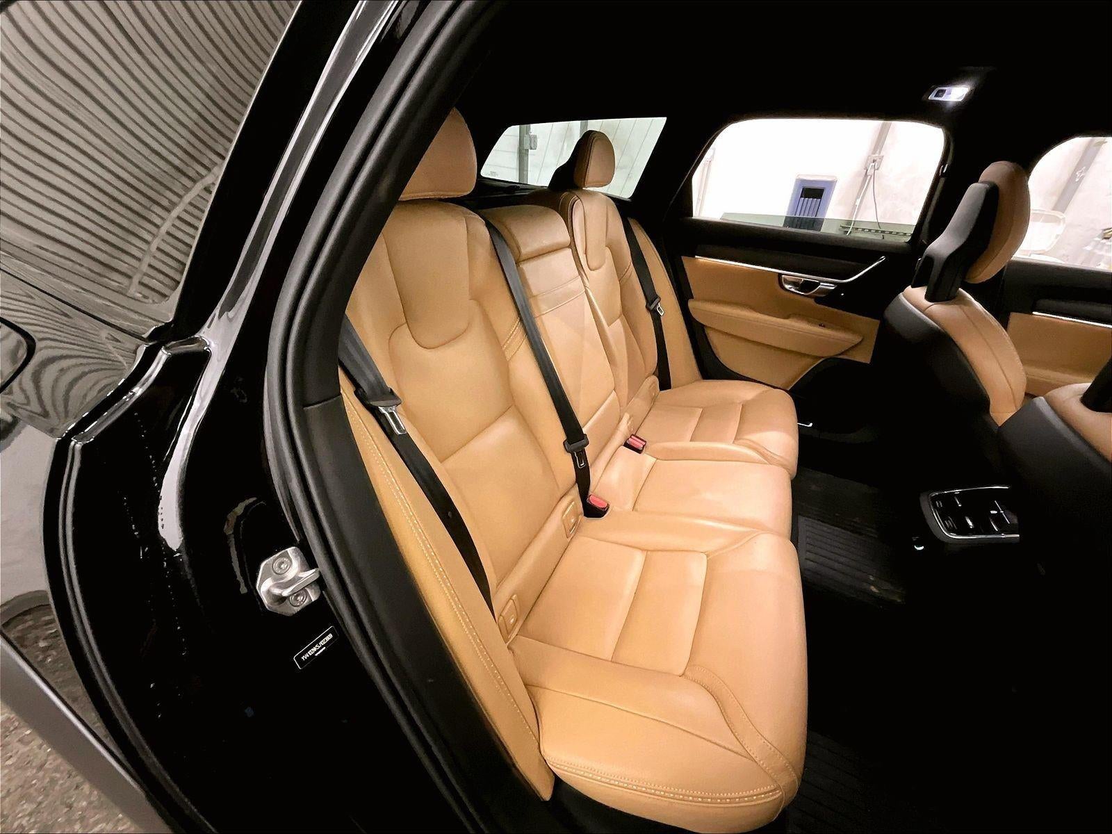 2018 Volvo V90 Cross Country T5
