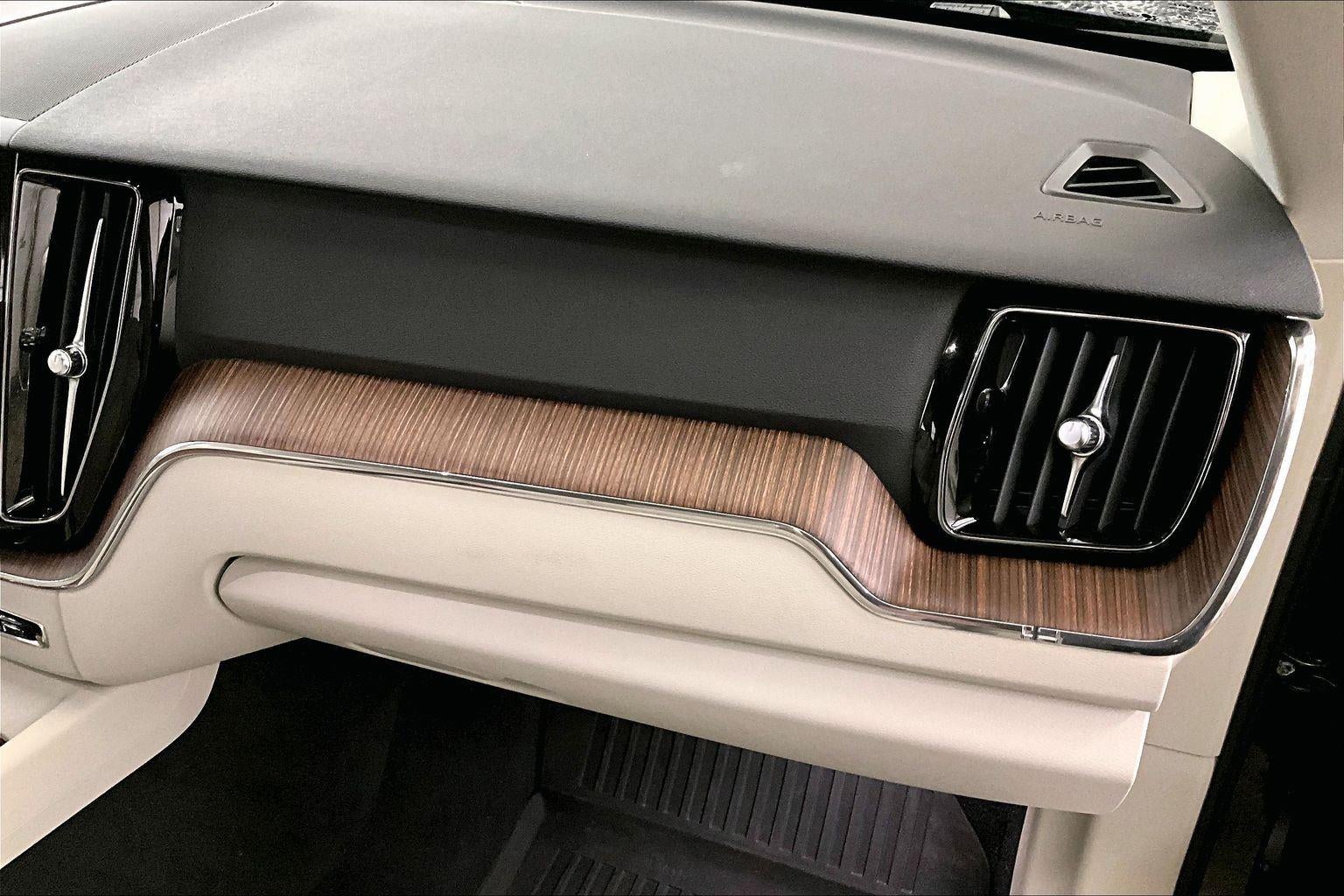 2021 Volvo XC60 Momentum