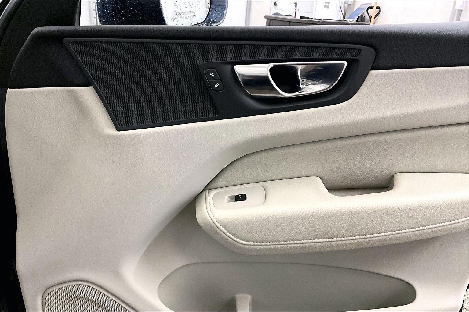 2021 Volvo XC60 Momentum