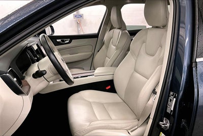 2021 Volvo XC60 Momentum