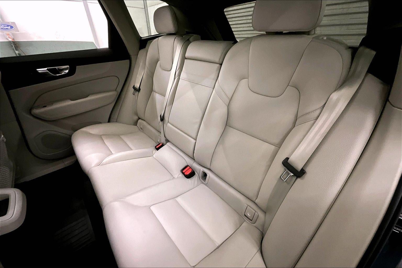 2021 Volvo XC60 Momentum