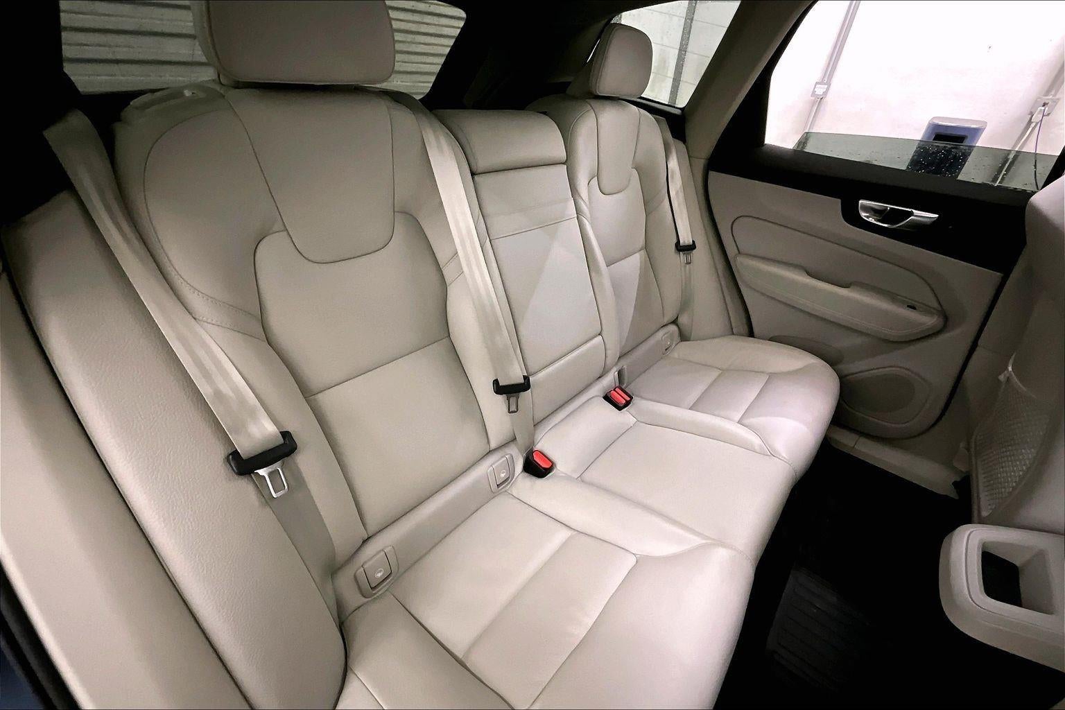 2021 Volvo XC60 Momentum