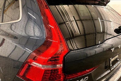 2021 Volvo XC60 Momentum