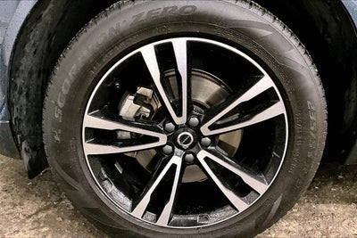 2021 Volvo XC60 Momentum