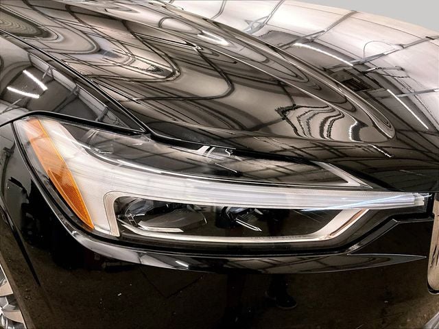 2021 Volvo XC60 T5 Momentum